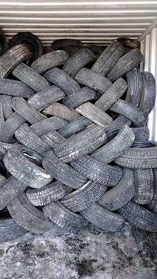 Loading image when exporting used tires(to South Asia)